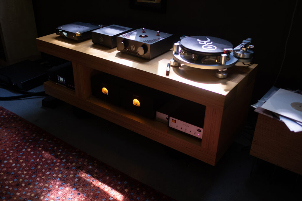 Modwright Ls99 Review: A ModWright Stack—LS 99 Balanced Tube Preamp | KWA 99 ...