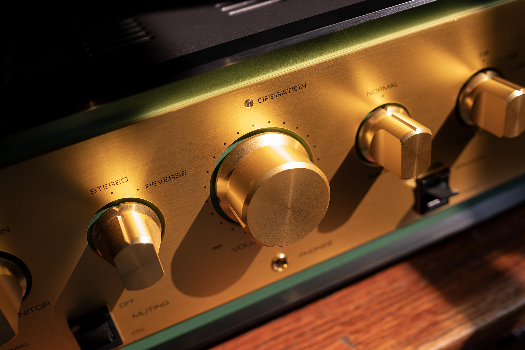 Tube Rolling NOS 12AU7s in the Leben CS600X - Twittering